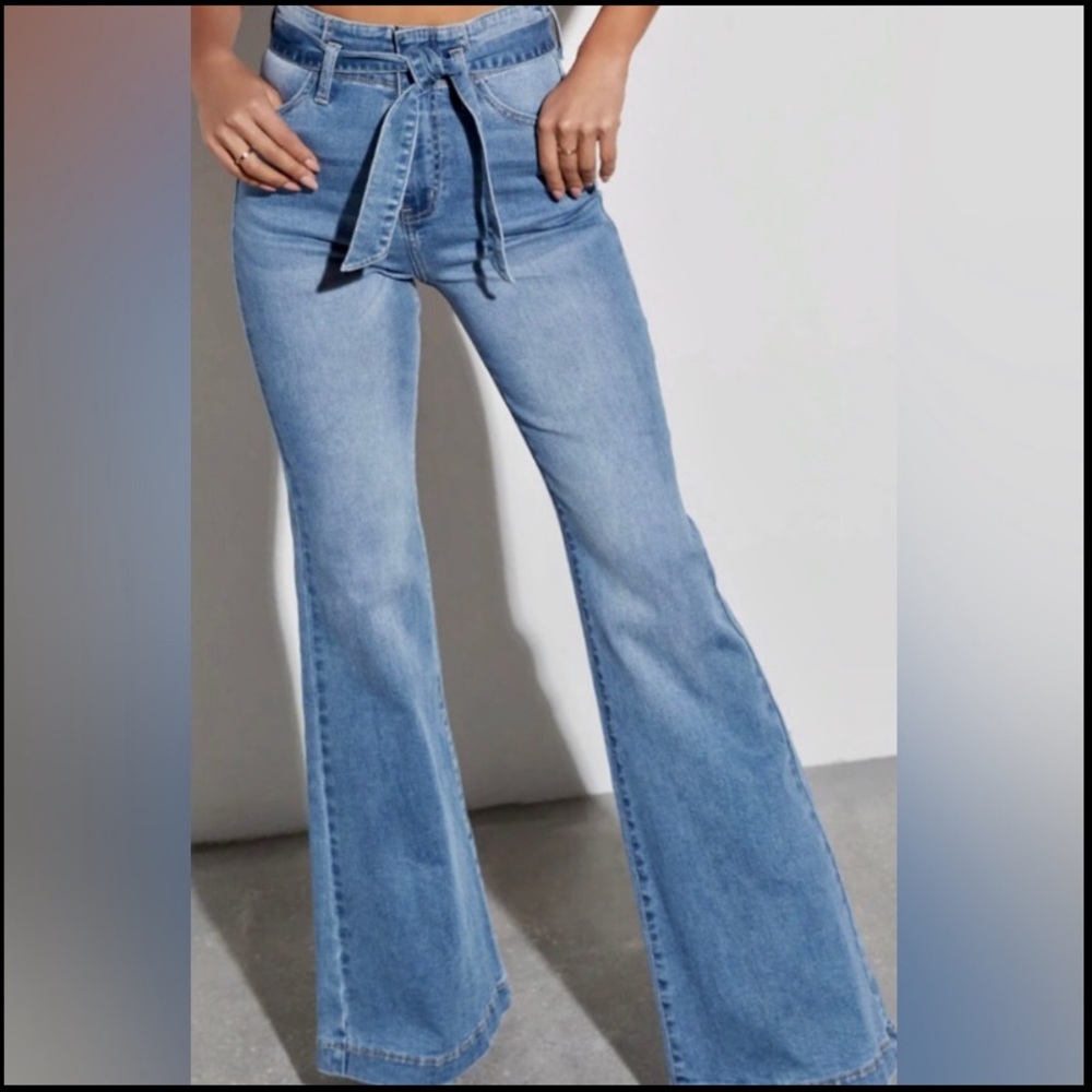 Flying tomato high waist flare leg jeans from VICI. SZ. S, XL left NEW in bag